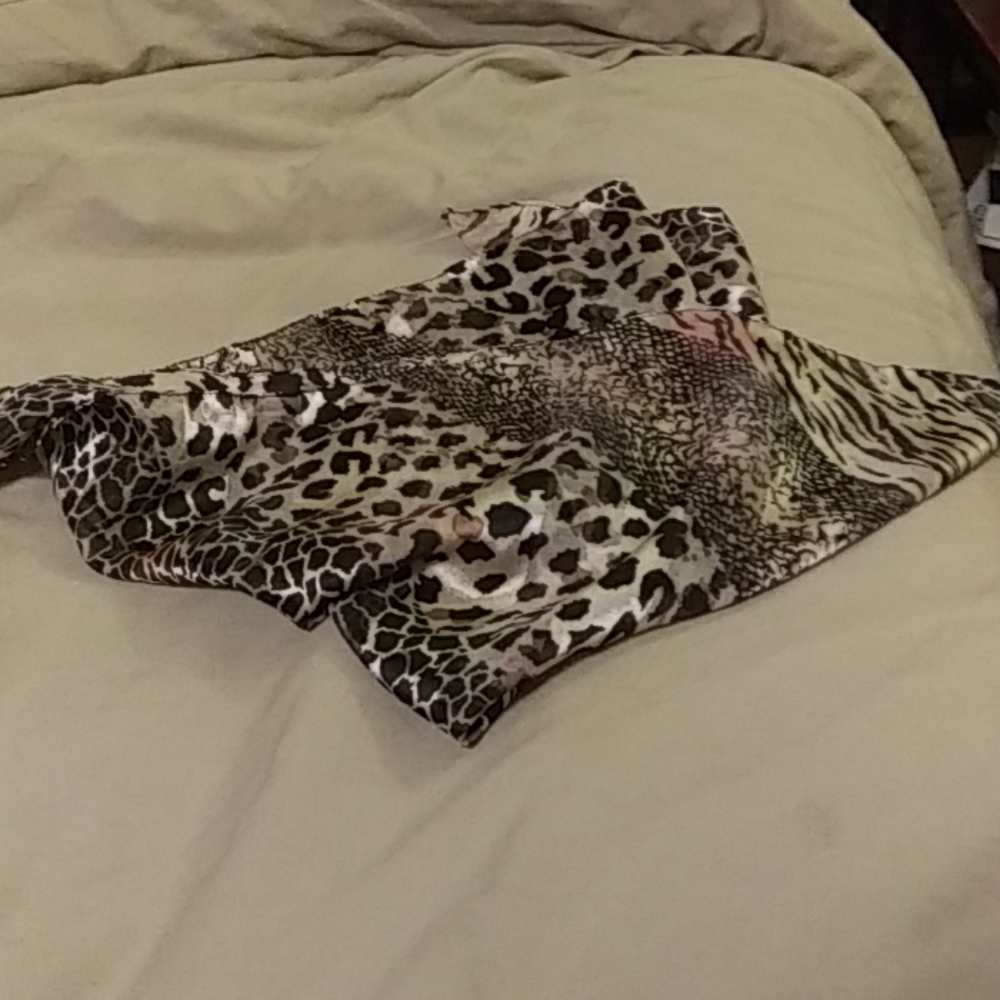 Scarf - Picture 4 of 4